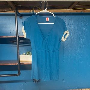 Josie |beautiful teal top with knit sleeve accent